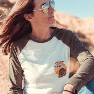WILDUSTSISTERS-Tee-shirt BASEBALL TEE Ride & Shine