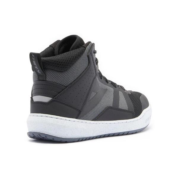 DAINESE-baskets-suburb-air-image-97337660-cover-1