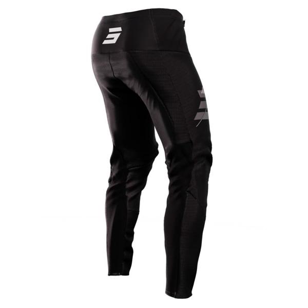 SHOT-pantalon-cross-contact-speck-image-56208778-cover-2