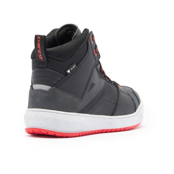 DAINESE-baskets-suburb-d-wp-image-97337618-cover-1