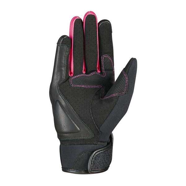 IXON-gants-rs-launch-lady-image-39392746-cover-1