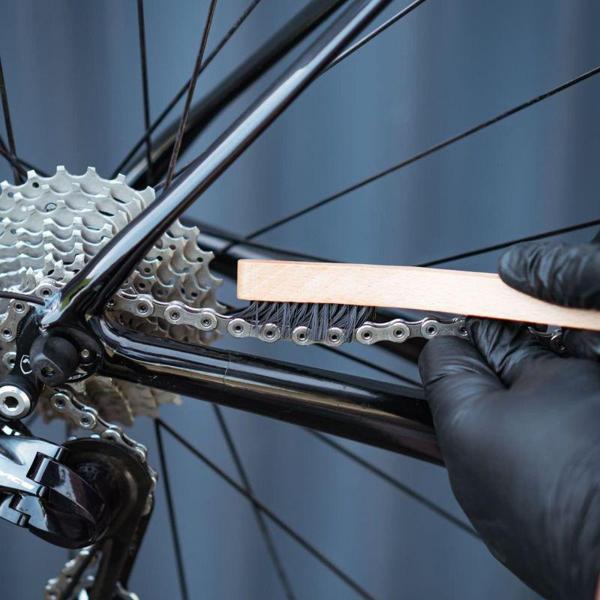 GS27-brosse-chaine-laiton-et-nylon-image-129728735-cover-2