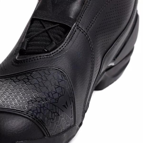 DAINESE-baskets-superya-image-136621711-cover-2