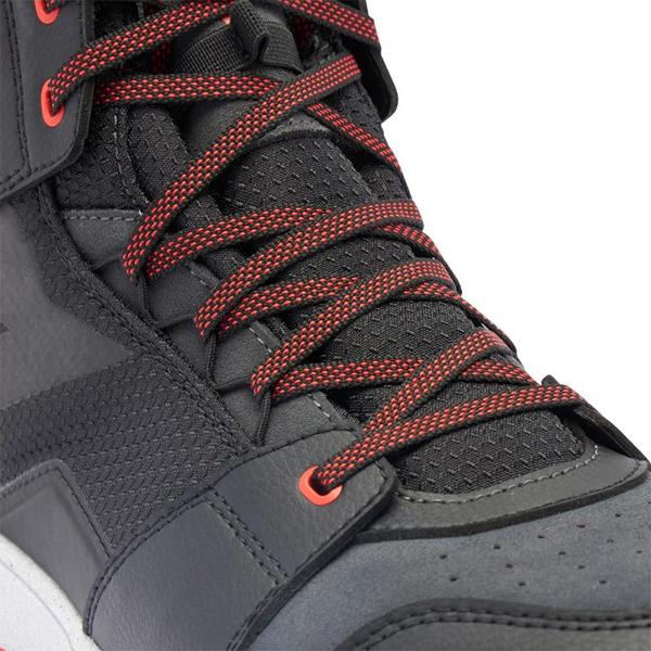 DAINESE-baskets-suburb-d-wp-image-97337661-cover-2