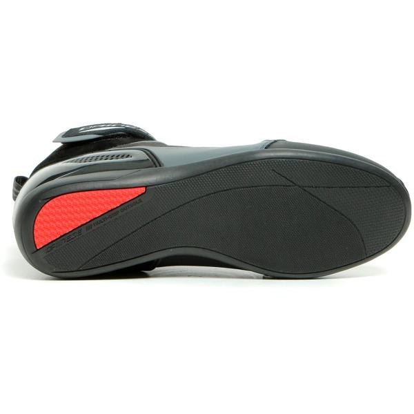 DAINESE-baskets-energyca-d-wp-image-41207478-cover-2