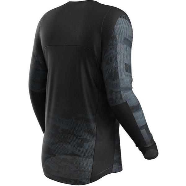 SHOT-maillot-cross-contact-tactic-image-118689541-cover-1