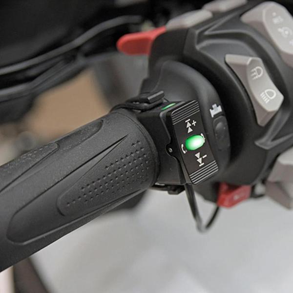 INTERPHONE-telecommande-controleur-smartphone-au-guidon-image-132881747-cover-1