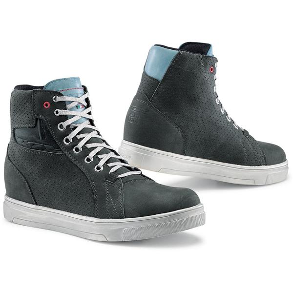 TCX-baskets-street-ace-lady-waterproof-air-image-16190436-cover-0