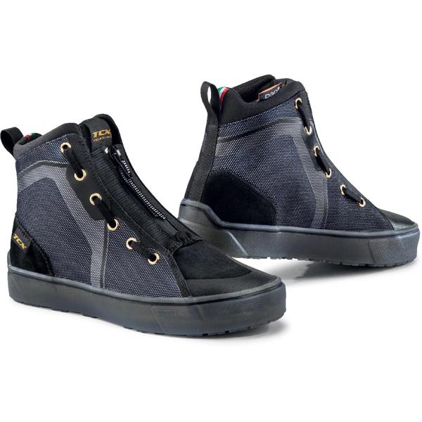 TCX-baskets-ikasu-lady-waterproof-247-lifestyle-image-30089075-cover-0