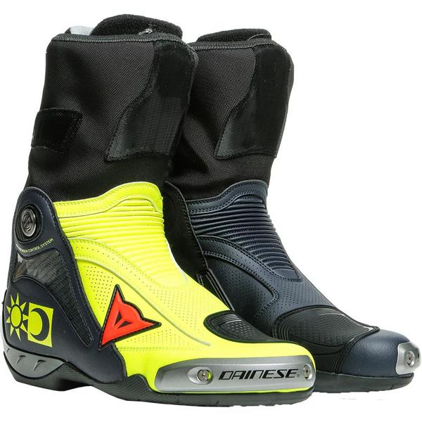 DAINESE-bottes-axial-d1-replica-valentino-image-126518530-cover-0