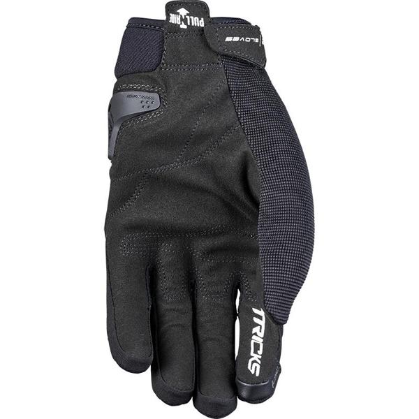 FIVE-gants-tricks-woman-image-97900206-cover-1
