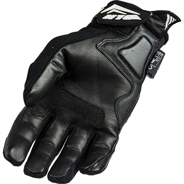 BLH-gants-be-spring-image-120505856-cover-1