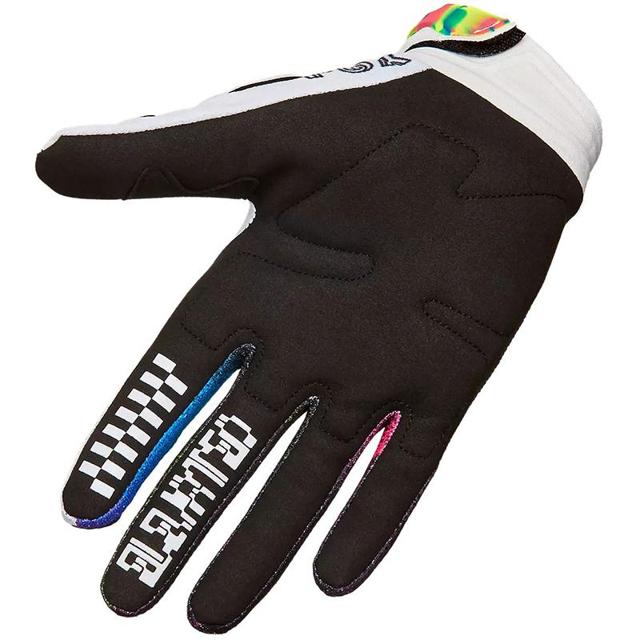 FOX-gants-cross-180-image-cosmo-image-135918242-cover-1