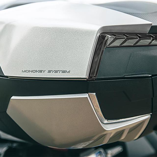 GIVI-top-case-v58nt-maxia-5-tech-58l-image-101689956-cover-1