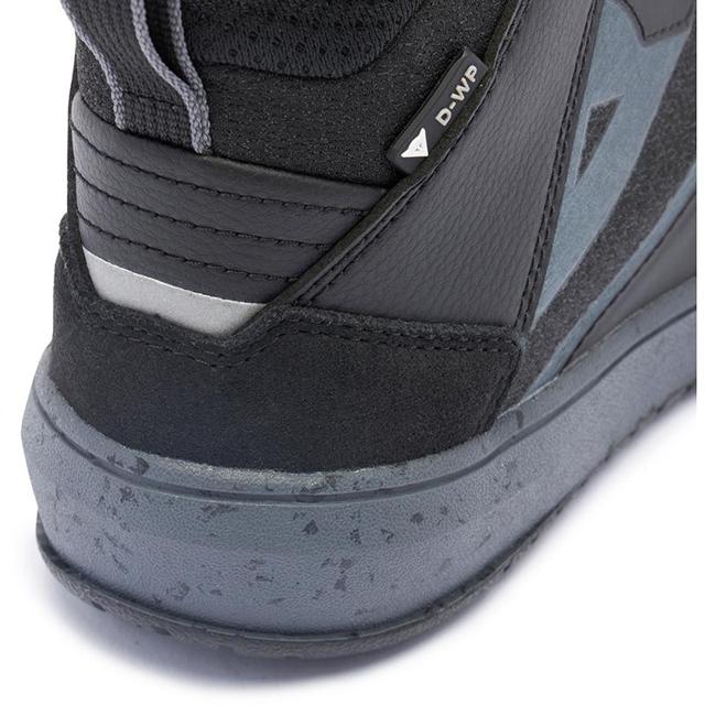 DAINESE-baskets-suburb-d-wp-lady-image-97337651-cover-2