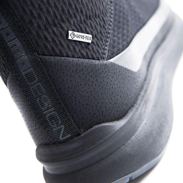 MOMODESIGN-baskets-firegun-2-gore-tex-image-89678815-cover-2