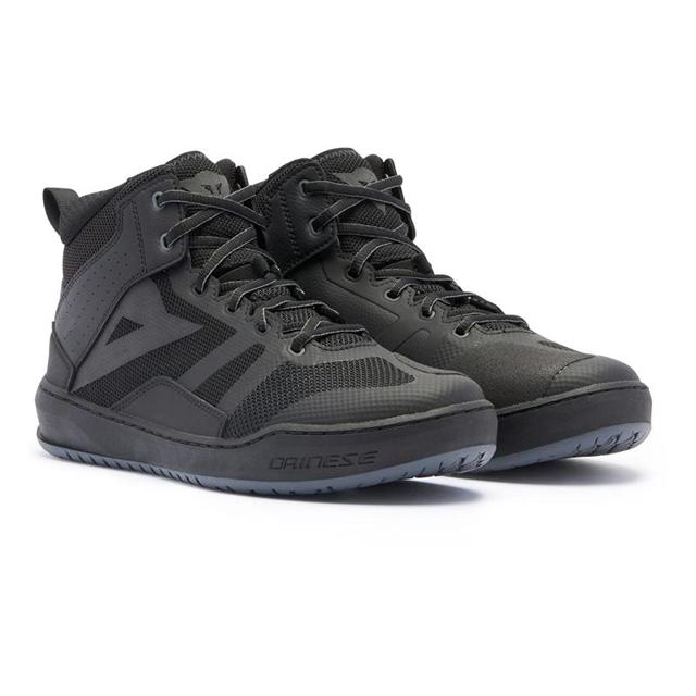 DAINESE-baskets-suburb-air-image-97337585