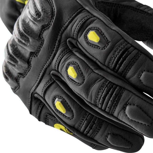 RST-gants-s1-image-143756426-cover-2