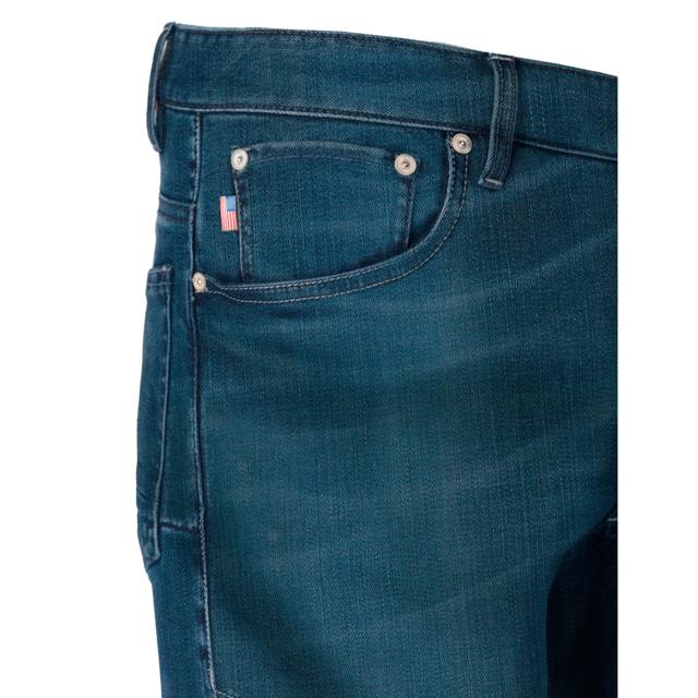 BLAUER-jean-kevin-image-11772631-cover-1