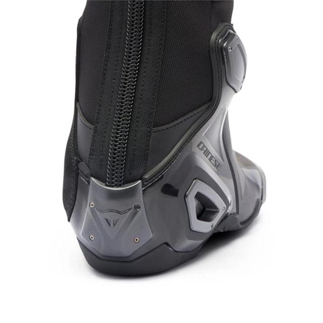 DAINESE-bottes-axial-2-image-97337668-cover-2