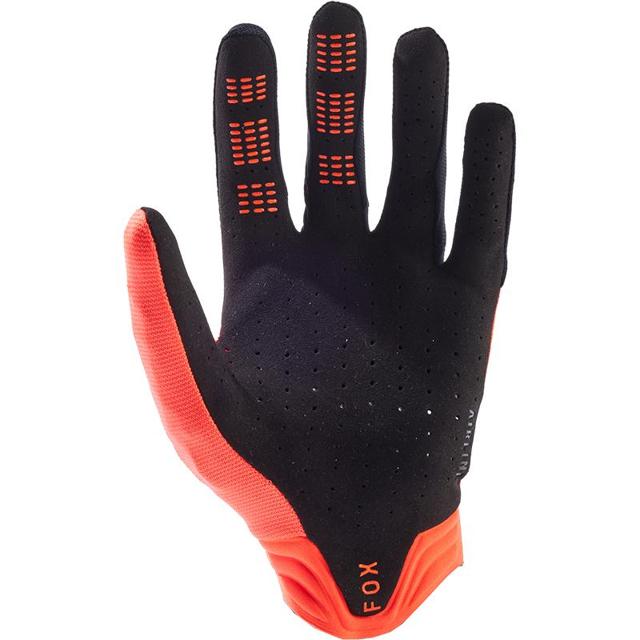 FOX-gants-cross-airline-image-86072442-cover-1