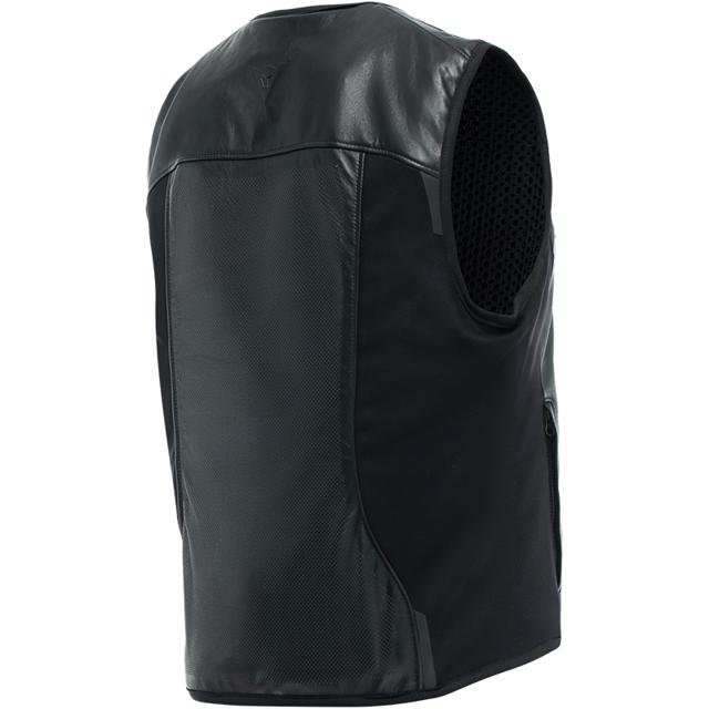 DAINESE-gilet-airbag-smart-jacket-leather-image-115047543-cover-1