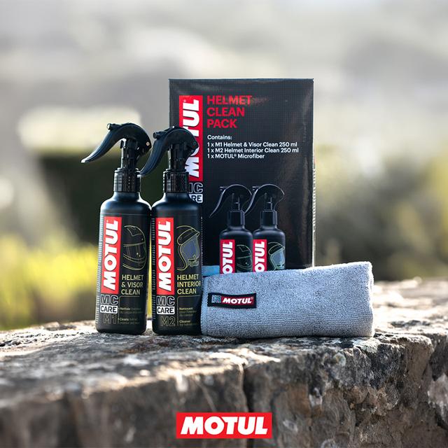 MOTUL-entretien-casque-mc-care-tm-pack-r-image-148584638-cover-4