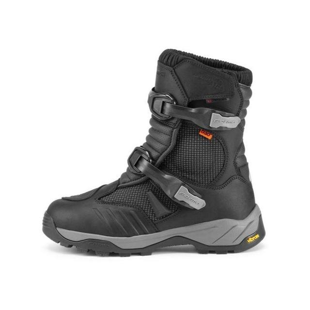 FORMA-bottes-adventure-air-low-dry-wp-waterproof-image-147576467-cover-1
