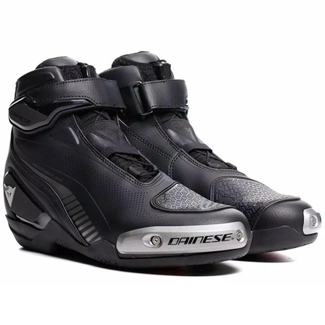 DAINESE-baskets-superya-image-136620891-cover-0