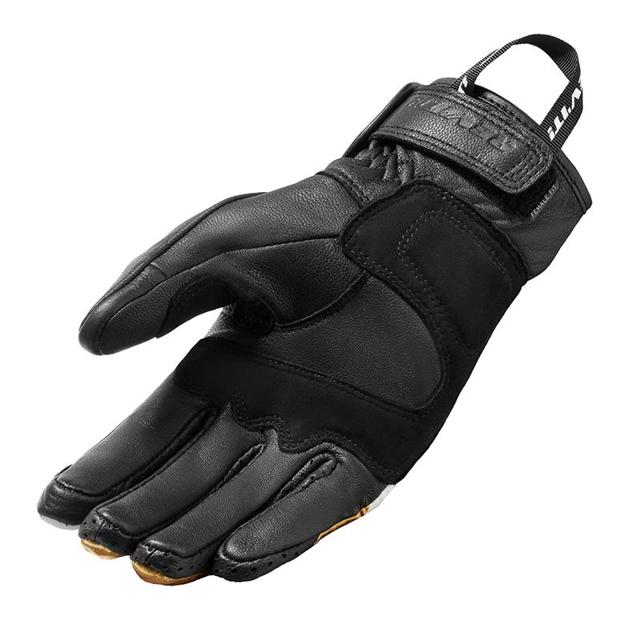 REVIT-gants-redhill-lady-image-97336659-cover-1