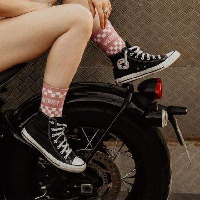 WILDUSTSISTERS-chaussettes-chekerboard-damier-pink-image-132143066-cover-1