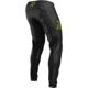 SHOT-pantalon-cross-contact-art-image-134702249-thumbnail-1